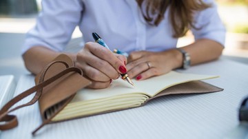 7-rekomendasi-notebook-untuk-journaling-yang-simple,-aesthetic,-hingga-vintage