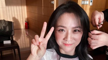 aktris-china-tang-wei-dan-suami-sutradara-asal-korea-sambut-kelahiran-anak-kedua