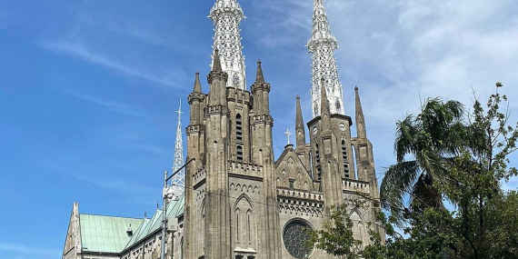 10 Bangunan Gereja Tertinggi di ASEAN: Ada Katedral Jakarta!