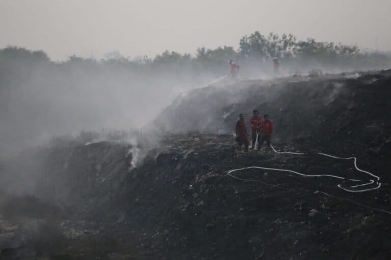 menyoal-kebakaran-tpa,-solusi-pemerintah-tak-jawab-persoalan-sampah?