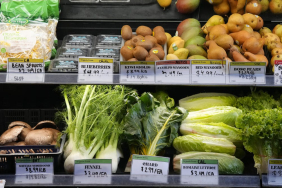public-health-advice-tells-us-to-buy-local.-can-canada’s-food-system-keep-up?