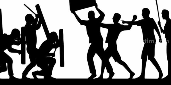 bentrok-ormas-dan-kelompok-silat-pecah-di-surabaya,-3-orang-jadi-korban