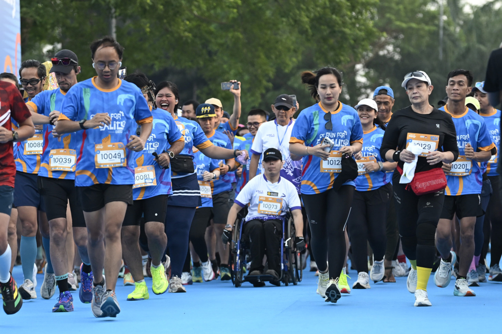 akses-inklusif-masih-terbatas,-ribuan-pelari-dorong-kesetaraan-anak-disabilitas