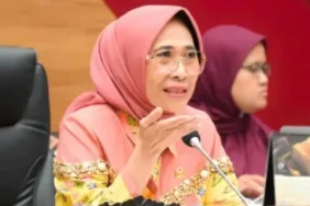 dpr-pertanyakan-landasan-hukum-pendirian-universitas-republik-indonesia