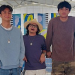 potret-andy-/rif-bersama-kedua-anak-yang-tinggi-menjulang,-tuai-beragam-komen-kocak