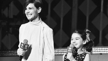 jelang-kuliah,-suri-putri-tom-cruise-hapus-nama-belakang-sang-ayah