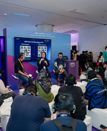 -temukan-terobosan-ai-berikutnya-di-aws-summit-jakarta