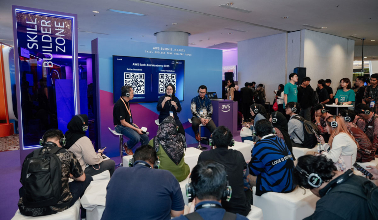 -temukan-terobosan-ai-berikutnya-di-aws-summit-jakarta