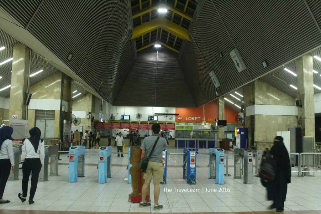 1-hari-di-jakarta:-lrt-jabodebek,-trinity-tower,-dan-stasiun-tanah-abang-baru