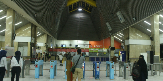 1-hari-di-jakarta:-lrt-jabodebek,-trinity-tower,-dan-stasiun-tanah-abang-baru