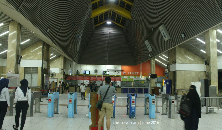 1-hari-di-jakarta:-lrt-jabodebek,-trinity-tower,-dan-stasiun-tanah-abang-baru