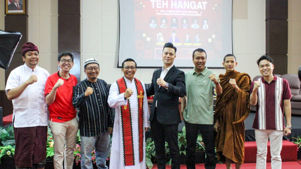 podcast-teh-hangat-tutup-season-1-dengan-dialog-lintas-agama