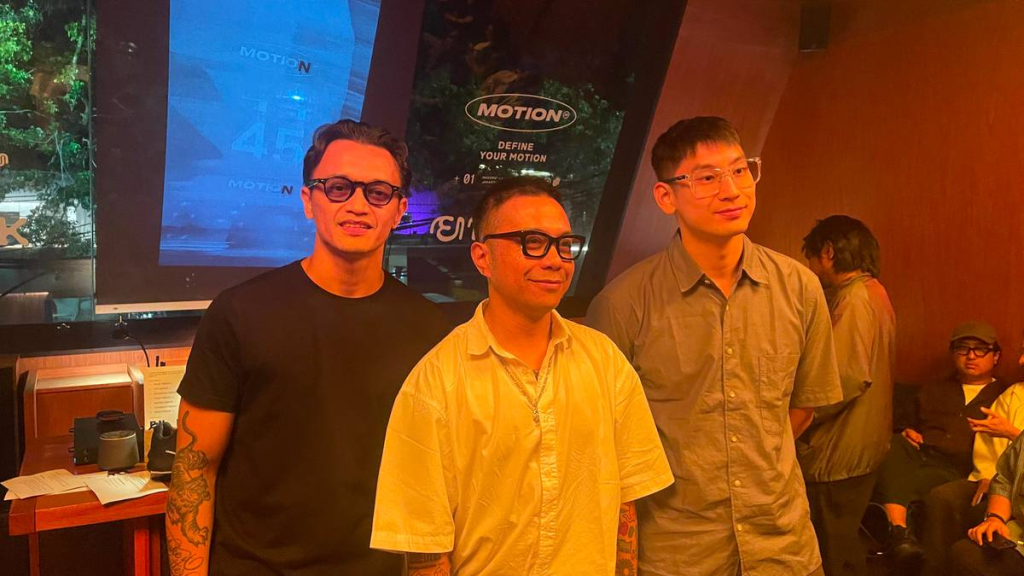 motion-01-baru-rilis,-unerd-x-makna-bongkar-rahasia-sepatu-minimalis-yang-siap-jadi-tren-lokal