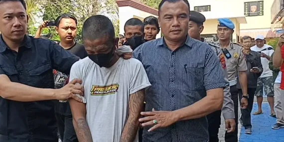 Pesta Miras Berujung Maut, Dua Pelaku Pembunuhan Manusia Silver Probolinggo Dibekuk di Kediri