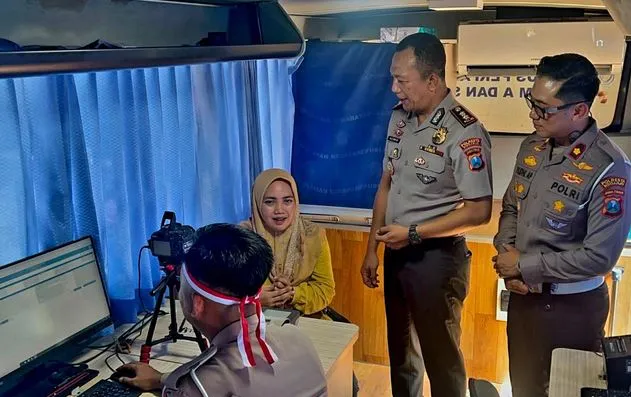 sambut-hut-ri,-satlantas-polresta-sidoarjo-buka-sim-keliling-24-jam