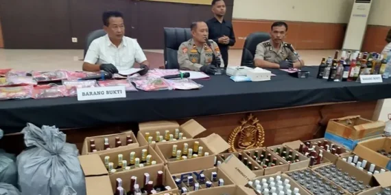 Polres Jombang Ungkap 80 Kasus Narkotika dan Sita Ratusan Botol Miras Ilegal