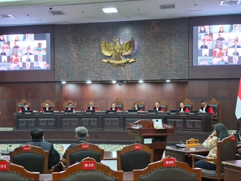 mk-putuskan-pendanaan-mbg-tak-boleh-pakai-anggaran-pendidikan