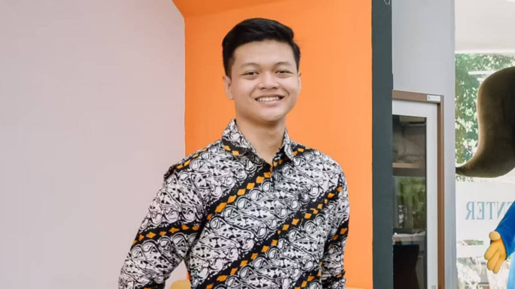 anak-pemilik-salon-dan-depot-jamu-ini-jadi-lulusan-terbaik-ipb-dengan-ipk-3,99