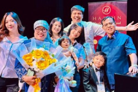 bikin-bangga!-momen-gala-sky-anak-mendiang-vanessa-angel-tampil-bermain-piano-di-atas-panggung