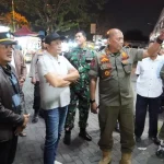 pemkab-sidoarjo-sita-1.696-botol-miras-dalam-razia-serentak-di-18-kecamatan