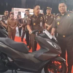 kejati-jatim-lelang-275-barang-rampasan-senilai-rp40,7-miliar,-ada-bus-hingga-logam-mulia