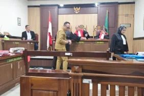 sidang-sk-asn-palsu-gresik:-saksi-akui-bagikan-sk,-korban-setor-ratusan-juta