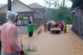 hujan-deras-enam-jam,-banjir-kepung-tiga-kecamatan-di-kota-padang