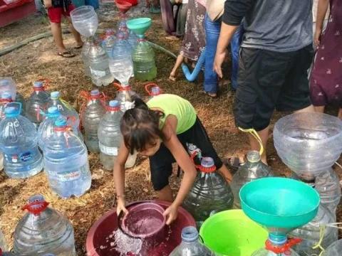 krisis-air-bersih-landa-kabupaten-bekasi,-warga-soroti-maraknya-industri-ambil-air-bawah-tanah