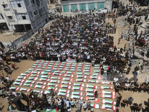 setelah-tertimbun-sejak-2023,-112-jenazah-rakyat-palestina-berhasil-dievakuasi-dan-dimakamkan