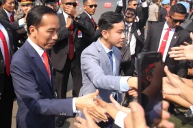 jokowi-gibran,-operasi-semrawut-mahasiswa?
