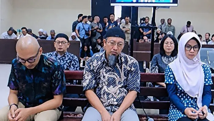 proyek-pengerukan-tanjung-perak:-senior-manager-pelindo-dituntut-2-tahun-penjara