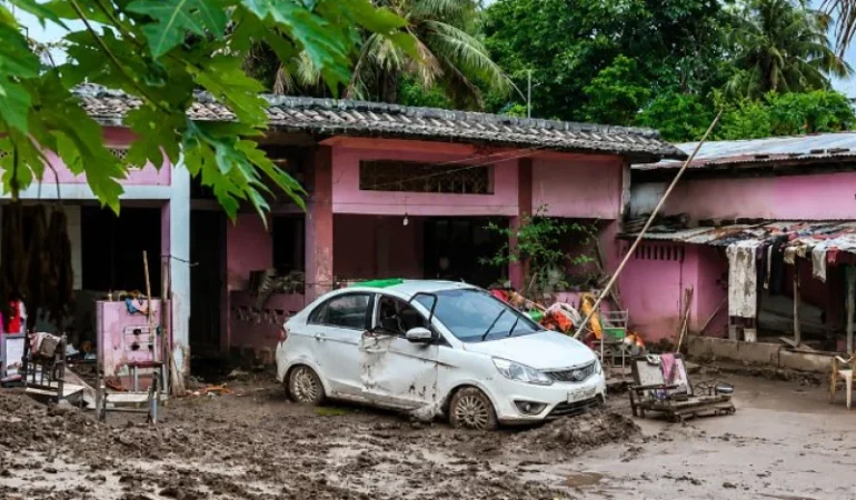 banjir-di-india-timur-laut-tewaskan-hampir-100-orang