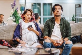 12-film-indonesia-tentang-ibu-hamil-dan-kisah-melahirkan-mengurus-bayi,-bagus-sarat-makna