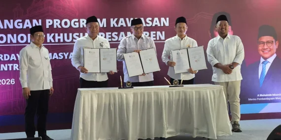 Kadin Gresik dan Kemenko Pemberdayaan Masyarakat Dorong Lulusan SMK Pesantren Siap Industri