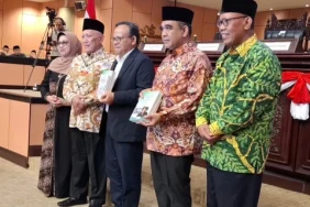 pengasuh-pesantren-tebuireng:-qanun-asasi-ruh-organisasi-nu