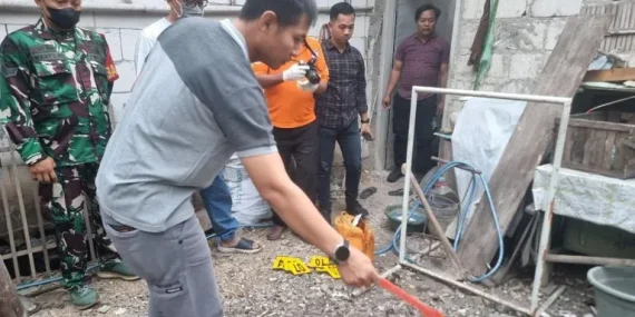 Geger, Warga Pesanggrahan Mojokerto Temukan Jasad Bayi Dikubur di Belakang Rumah