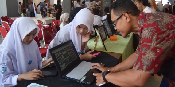 ingin-anak-jadi-warga-digital?-guru-dan-orang-tua-perlu-terlibat
