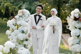 5-potret-pernikahan-dea-annisa-dan-mazaki-ahmad,-digelar-outdoor
