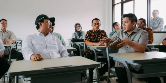 sekolah-rakyat,-“hoki”-gus-ipul?