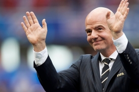 who-does-sport-really-belong-to-–-the-fans-or-the-funders?