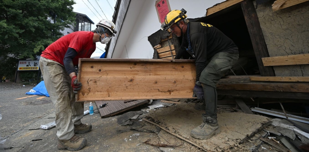 japan’s-earthquake-shows-extreme-heat-can-turn-one-disaster-into-two