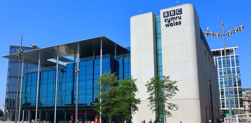 in-a-more-devolved-uk,-should-london-still-be-in-charge-of-broadcasting?