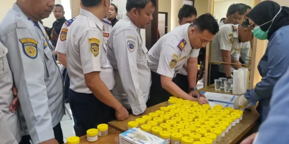 Usai Petugas Dishub Gresik Ditangkap Kasus Narkoba, 100 Pegawai Jalani Tes Urine