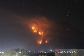 bnpb-targetkan-dua-titik-karhutla-bromo-bisa-padam-pekan-ini