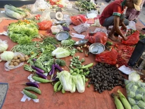 harga-sayur-terus-naik,-pedagang-dan-konsumen-sama-sama-tertekan