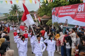 karnaval-penuh-kemaksiatan,-bolehkah-menjamak-sholat?
