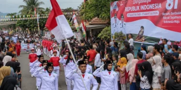 karnaval-penuh-kemaksiatan,-bolehkah-menjamak-sholat?