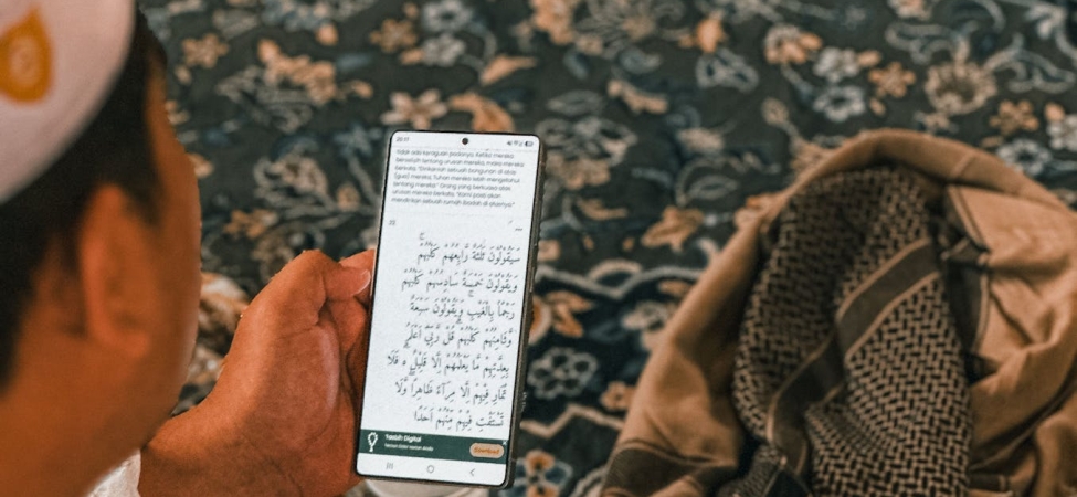 benarkah-praktik-beragama-di-media-sosial-mengurangi-substansi-keagamaan?
