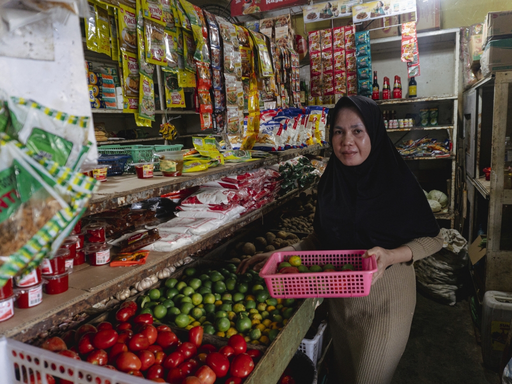 dampak-mbg-di-batam:-bikin-harga-ayam-naik,-susu-langka,-sampah-tidak-terkelola