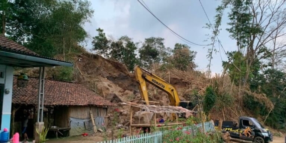 ketika-anak-muda-di-jember-suarakan-penyelamatan-gumuk